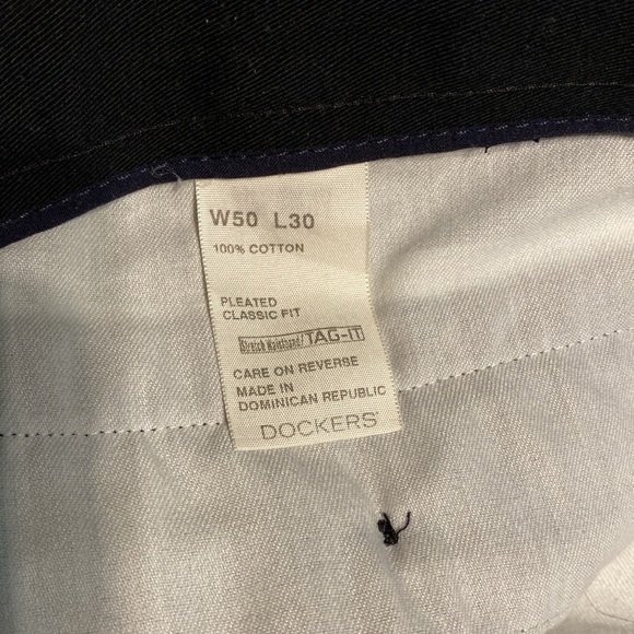 Men’s Dockers pleated classic fit cotton dress pants slacks 50 x 30 Black - Picture 3 of 6